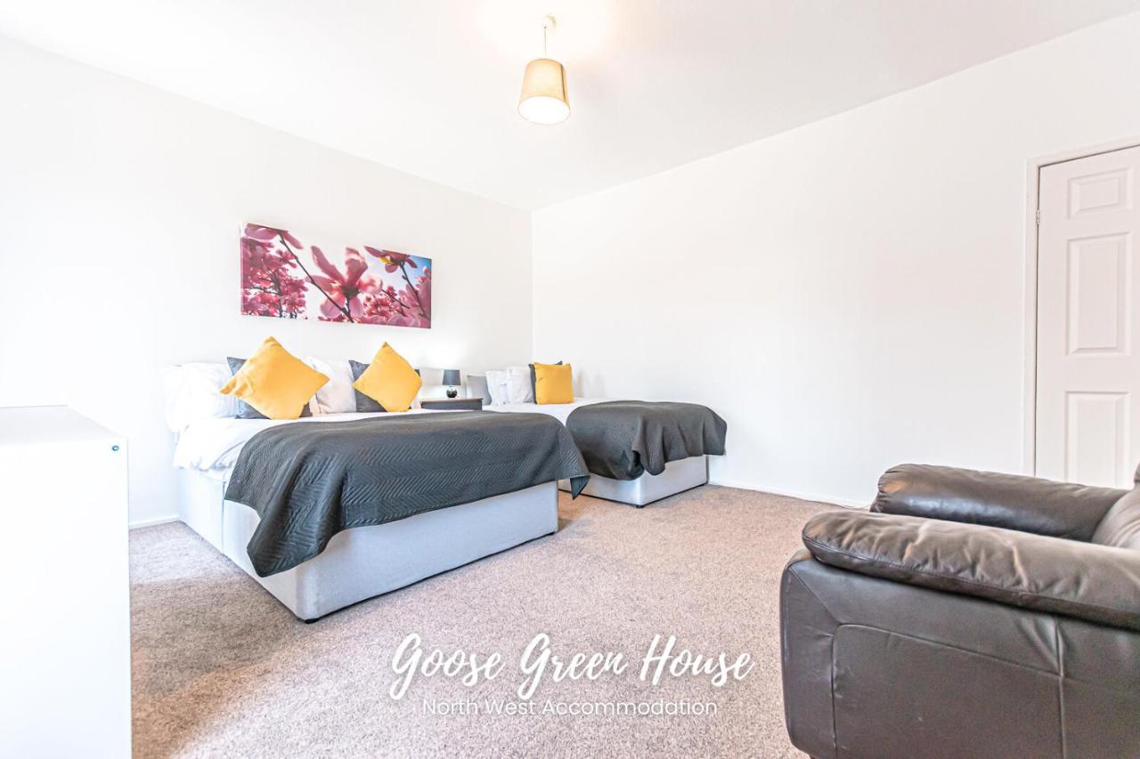 Modern 3Br House In Ince Ideal For Contractors & Long Stays Γουίγκαν Εξωτερικό φωτογραφία
