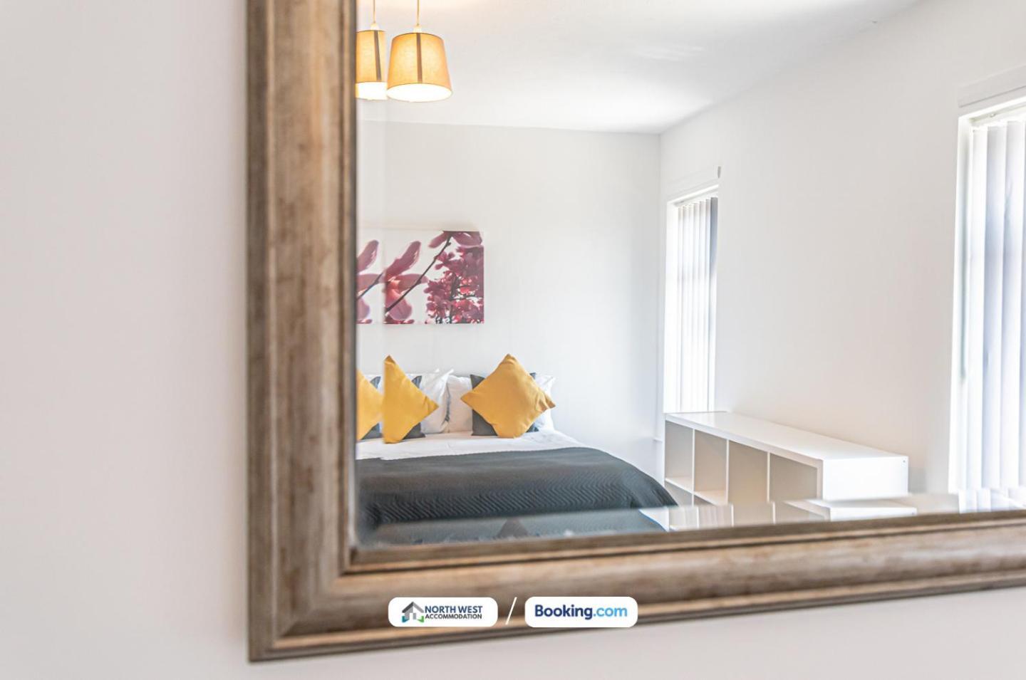 Modern 3Br House In Ince Ideal For Contractors & Long Stays Γουίγκαν Εξωτερικό φωτογραφία