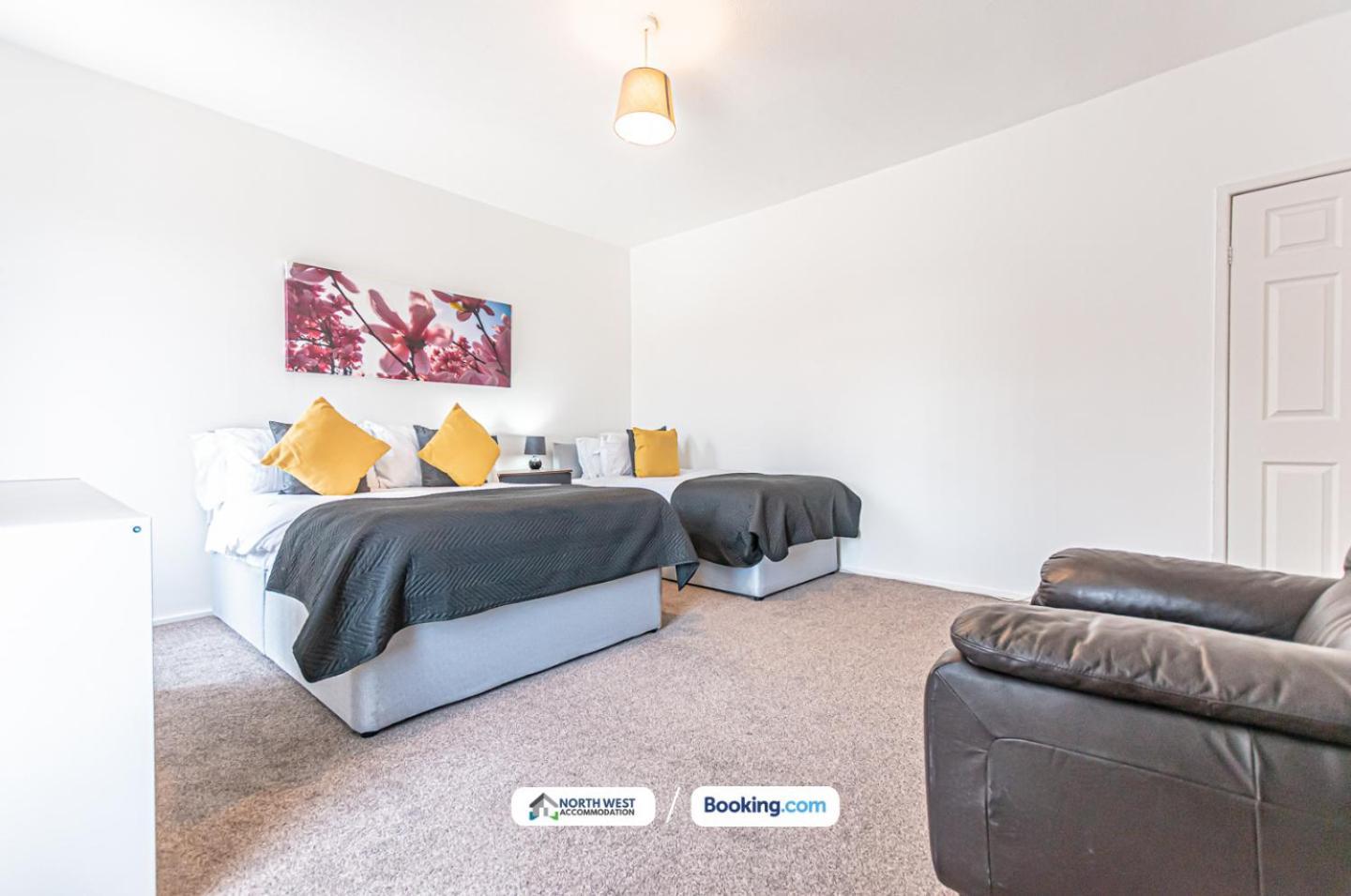 Modern 3Br House In Ince Ideal For Contractors & Long Stays Γουίγκαν Εξωτερικό φωτογραφία